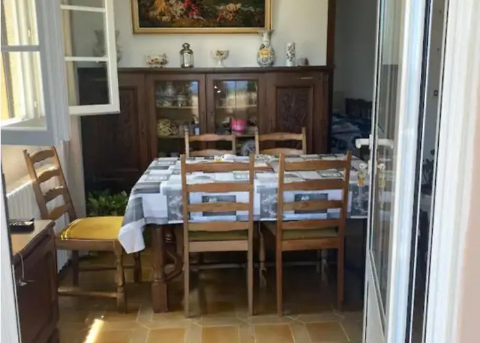 Maison De Leon Sisco